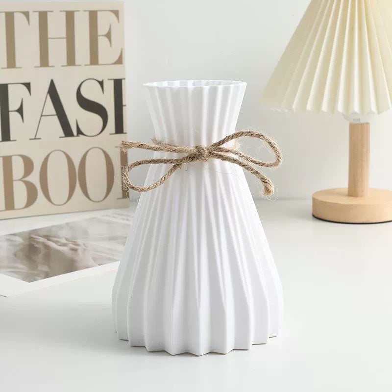 Bloom – The Elegant Folded Decorative Vase