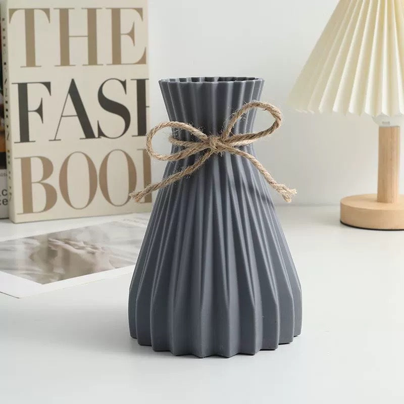 Bloom – The Elegant Folded Decorative Vase